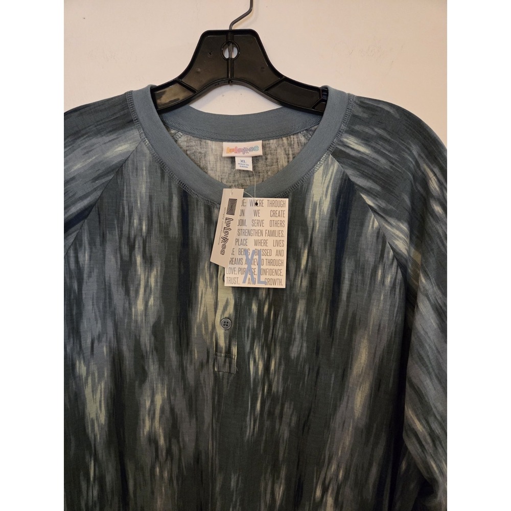 NWT Lularoe"Mark" tunic-size XL